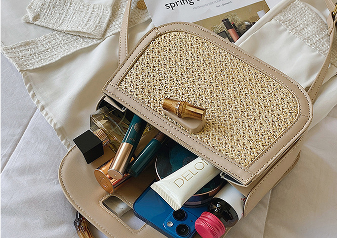 Versatile Fashion Messenger Bag