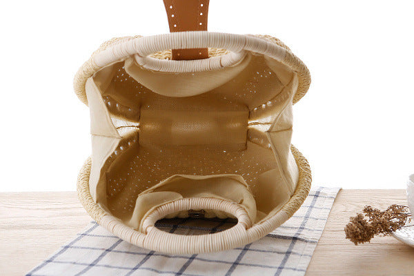 Spherical Seashell Rattan Handbag