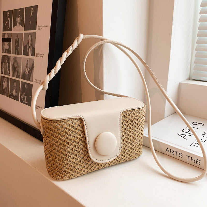 Western Style Straw Bucket Bag