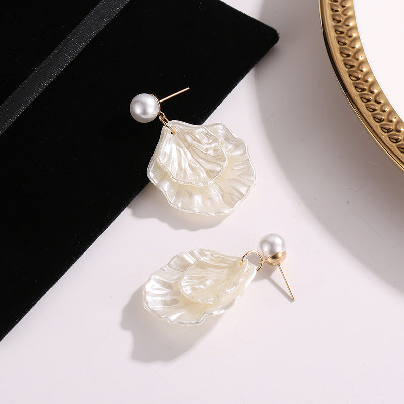 Fluer de Coquillage Earrings